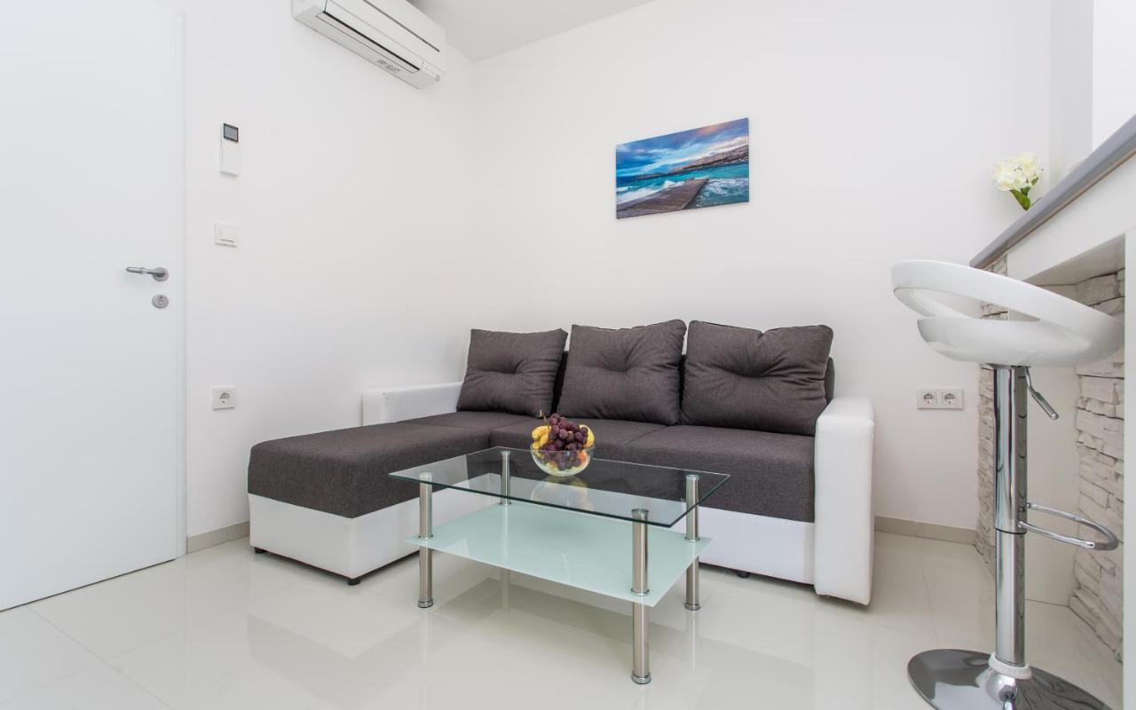 Apartments With A Parking Space Baska, Krk - 18808 Ngoại thất bức ảnh