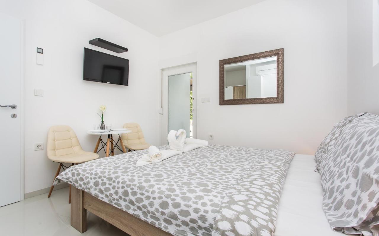 Apartments With A Parking Space Baska, Krk - 18808 Ngoại thất bức ảnh