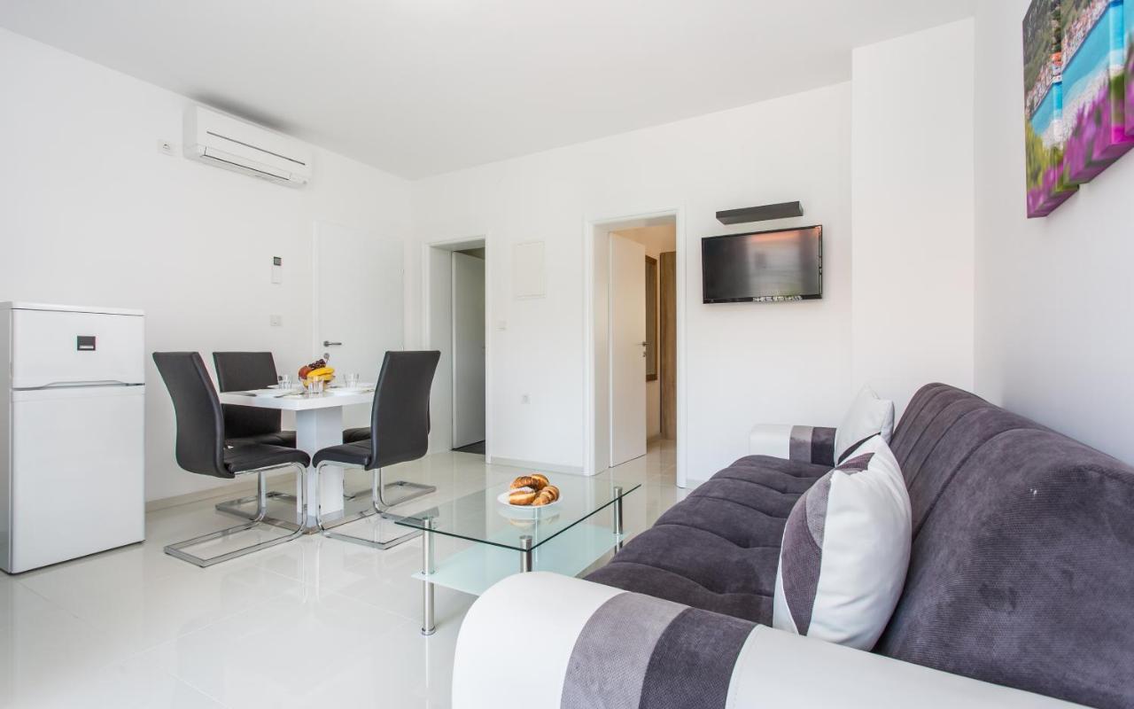 Apartments With A Parking Space Baska, Krk - 18808 Ngoại thất bức ảnh